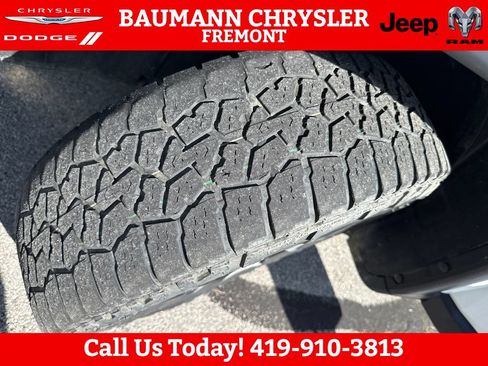 Used 2025 Jeep Compass Trailhawk AWD/4WD image 27
