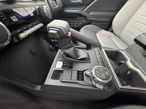 Used 2024 Toyota Tacoma TRD Off-Road AWD/4WD image 25