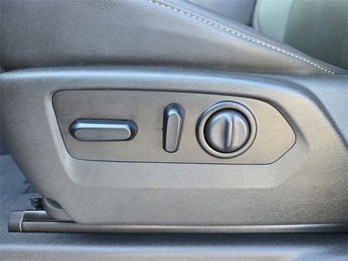 Used 2021 GMC Sierra 1500 SLT w/ SLT Premium Package image 18