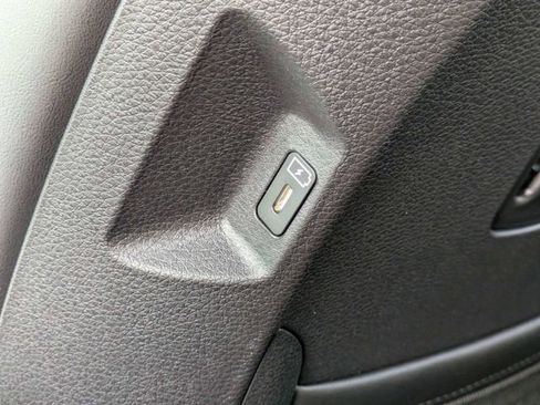 New 2026 Kia Carnival FWD image 13