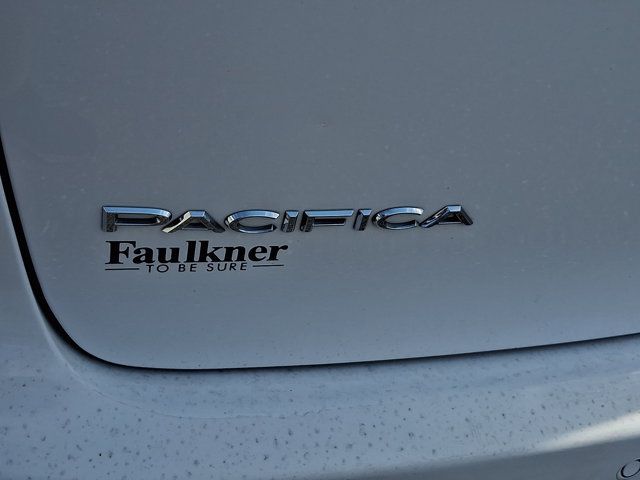 Used 2025 Chrysler Pacifica Select FWD image 31