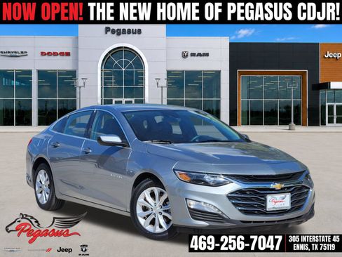 Used 2024 Chevrolet Malibu LT FWD image 1