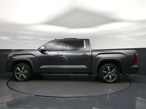 Used 2022 Toyota Tundra Capstone AWD/4WD image 4