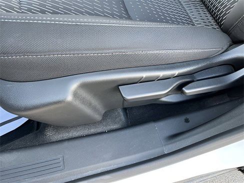 Certified 2025 Chevrolet Equinox LT image 10