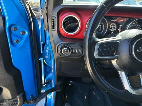 Used 2022 Jeep Gladiator Rubicon w/ Trailer Tow Package image 18