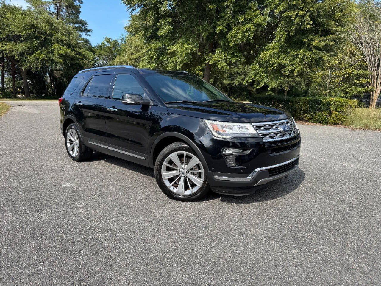 Used 2018 Ford Explorer Limited w/ Equipment Group 301A FWD image 8