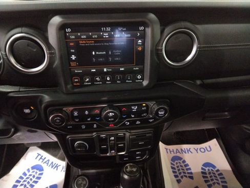 Used 2021 Jeep Wrangler Unlimited Sahara w/ Uconnect 4C Nav & Sound Group image 21