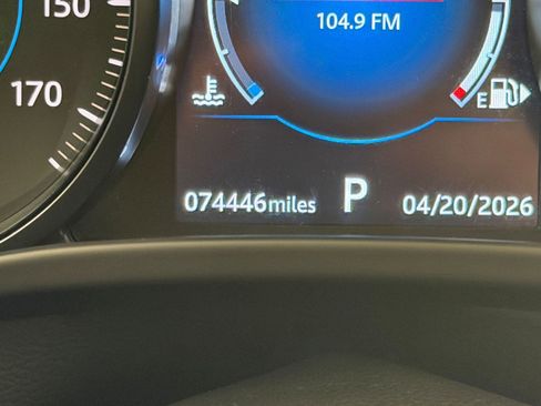 Used 2020 Jaguar F-PACE Premium image 19