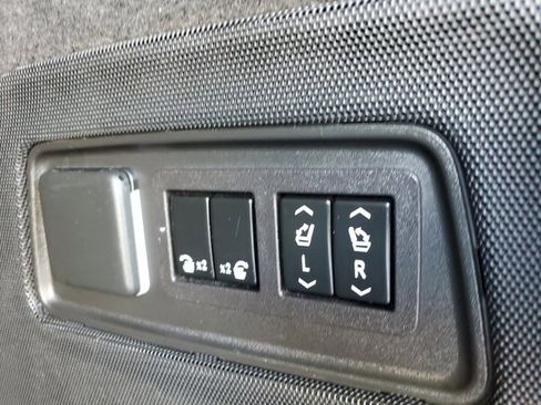 Used 2023 Cadillac Escalade Sport image 9