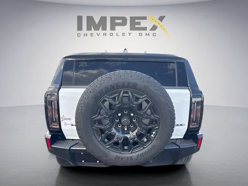 Used 2025 GMC Hummer EV 2X AWD/4WD image 4