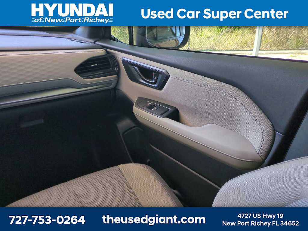 Used 2025 Subaru Forester Premium AWD/4WD image 19