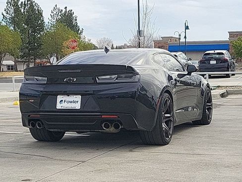 Used 2017 Chevrolet Camaro SS RWD image 8