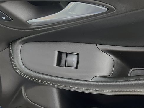 Used 2022 Buick Encore GX Preferred image 32