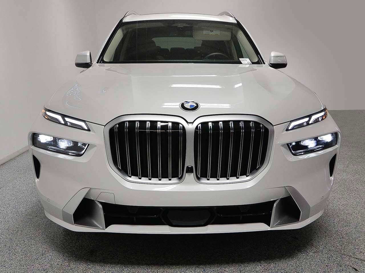 Used 2026 BMW X7 xDrive40i AWD/4WD image 2