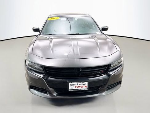 Used 2017 Dodge Charger SXT w/ AWD Premium Group image 2