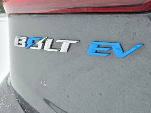 Used 2020 Chevrolet Bolt LT image 9