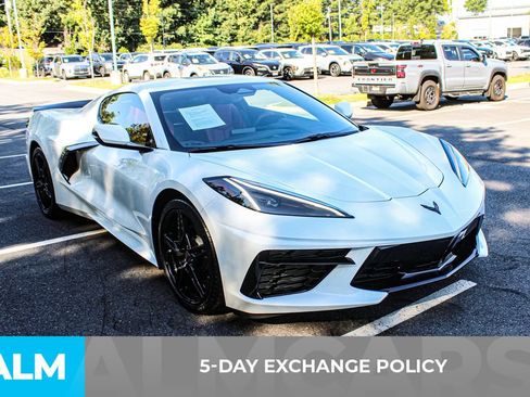 Used 2024 Chevrolet Corvette Stingray Coupe w/ 1LT RWD image 3