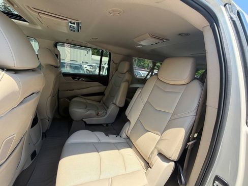 Used 2015 Cadillac Escalade ESV Premium AWD/4WD image 14