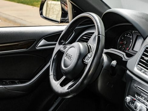 Used 2017 Audi Q3 2.0T Premium Plus image 22