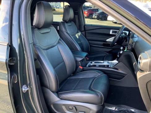 Used 2024 Ford Explorer ST w/ Equipment Group 401A image 8