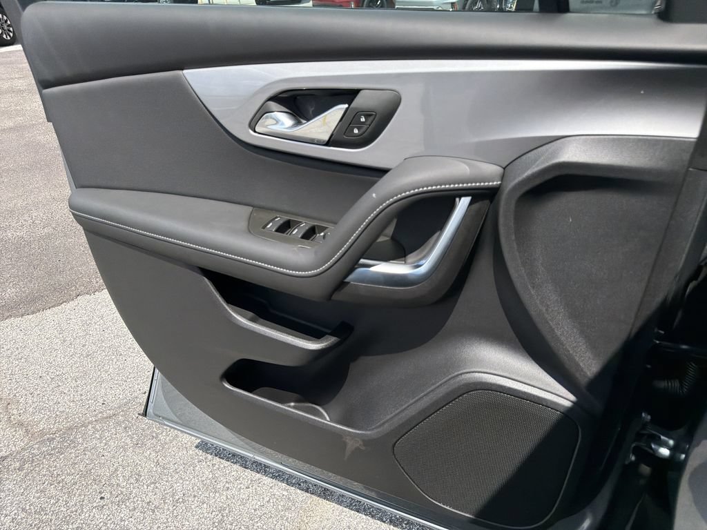 New 2026 Chevrolet Blazer LT w/ LPO, Floor Liner Package FWD image 13