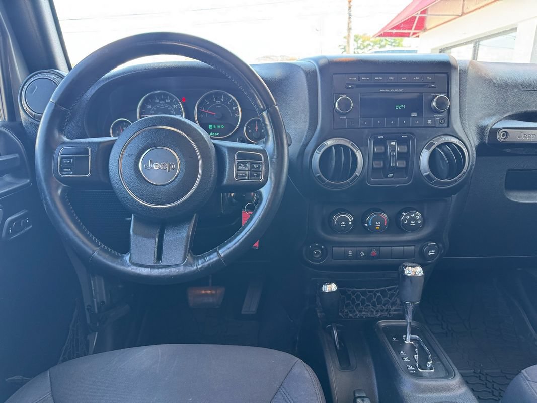 Used 2015 Jeep Wrangler Unlimited Sport w/ Quick Order Package 24S AWD/4WD image 24