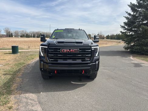 Used 2024 GMC Sierra 3500 AT4 w/ AT4 Preferred Package image 3