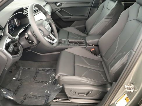 New 2025 Audi Q3 2.0T Premium image 24