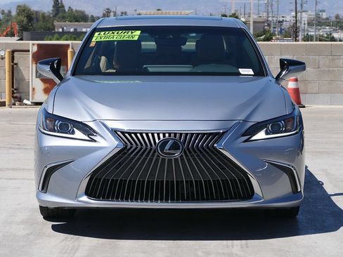Used 2023 Lexus ES 300h w/ Premium Package FWD image 7