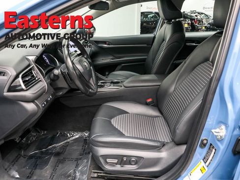 Used 2023 Toyota Camry SE image 14