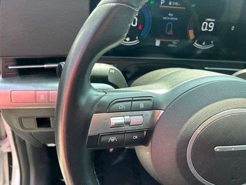 Used 2025 Hyundai Kona SEL FWD image 18