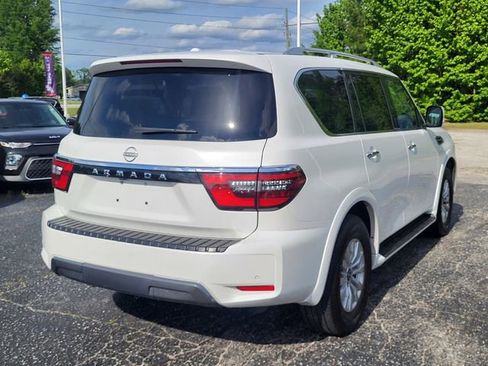 Used 2024 Nissan Armada SV AWD/4WD image 2
