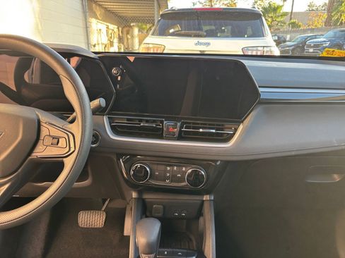 Used 2025 Chevrolet TrailBlazer LT image 18