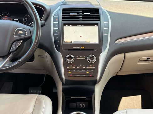 Used 2017 Lincoln MKC Select w/ Select Plus Package AWD/4WD image 26