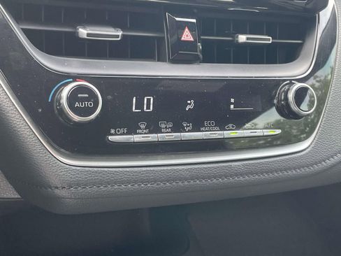 Used 2022 Toyota Corolla SE FWD image 19
