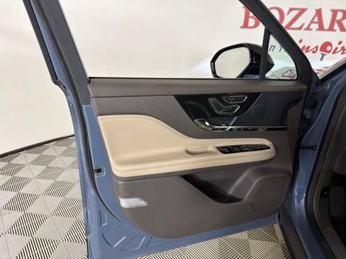 Used 2024 Lincoln Corsair AWD w/ Equipment Group 101A image 27