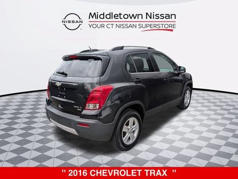 Used 2016 Chevrolet Trax LT w/ LT Sun and Sound Package AWD/4WD image 3