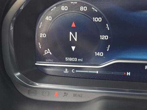 Used 2024 Chevrolet Suburban Z71 w/ Luxury Package image 17