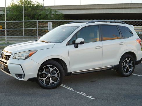 Used 2015 Subaru Forester 2.0XT Touring w/ Eyesight & Navigation System image 3