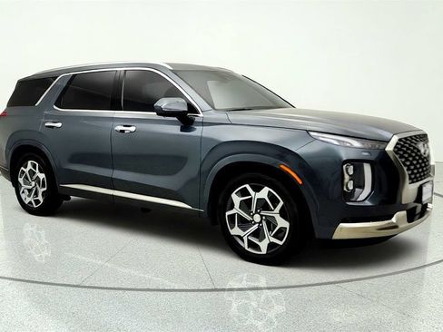 Used 2022 Hyundai Palisade Calligraphy w/ Winter Package FWD image 3