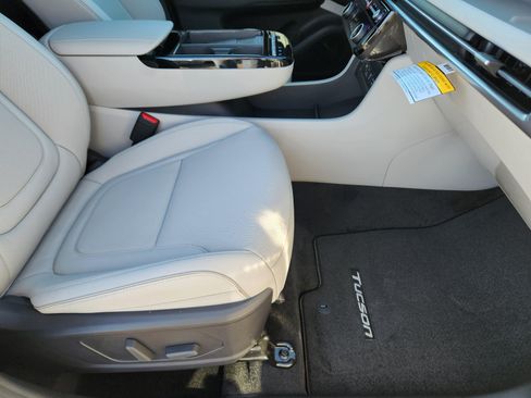 New 2026 Hyundai Tucson Limited AWD/4WD image 17
