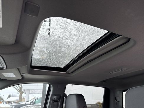 Used 2022 GMC Sierra 1500 SLT w/ SLT Premium Plus Package image 12