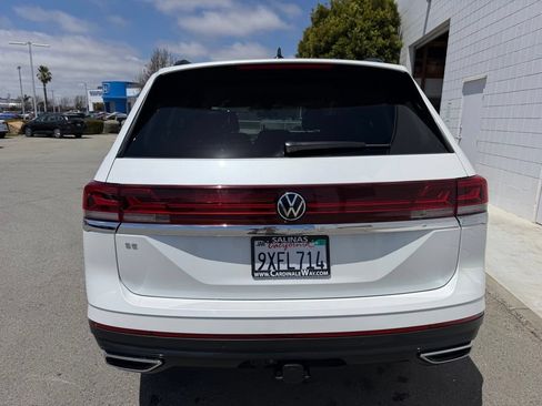 Certified 2026 Volkswagen Atlas SE w/ Black Wheel Package FWD image 5