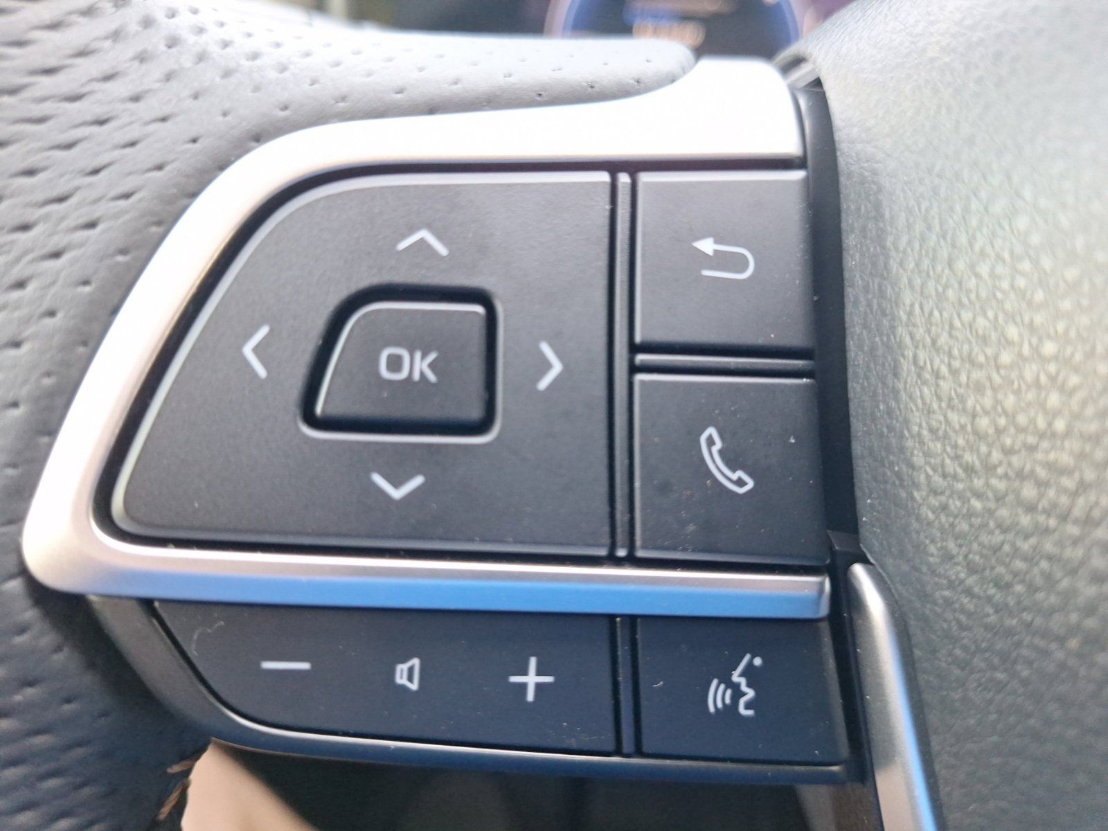 Used 2026 Toyota Sienna XLE Woodland Edition AWD/4WD image 21