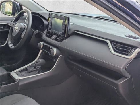 Used 2022 Toyota RAV4 XLE FWD image 22