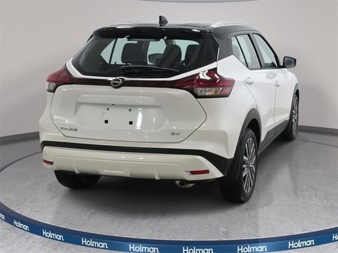 Used 2024 Nissan Kicks SV image 7