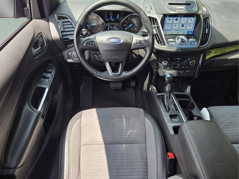 Used 2017 Ford Escape Titanium FWD image 9