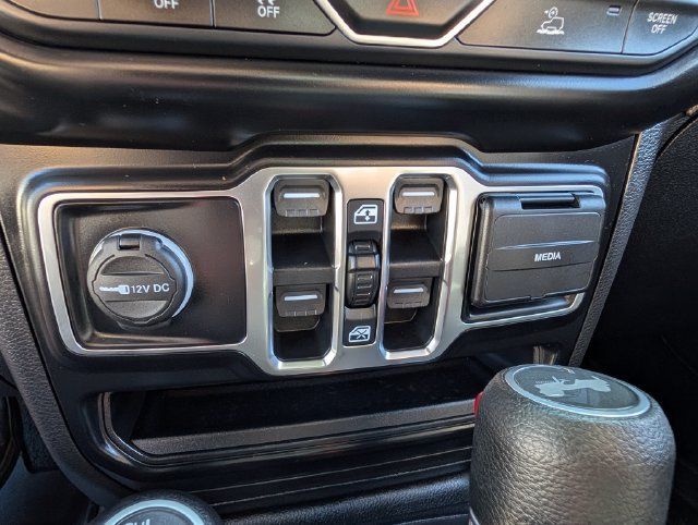 Used 2021 Jeep Wrangler Unlimited Sport AWD/4WD image 28