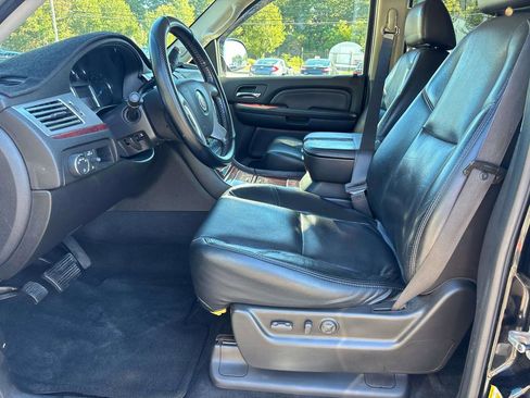Used 2008 Cadillac Escalade AWD image 6
