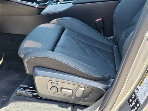 Certified 2025 BMW X3 xDrive30i w/ Premium Package image 4